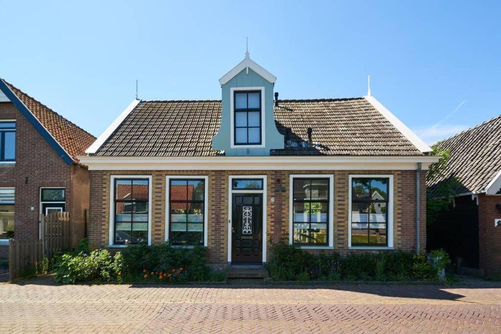 Holiday home Romantic Dutch Hideaway *