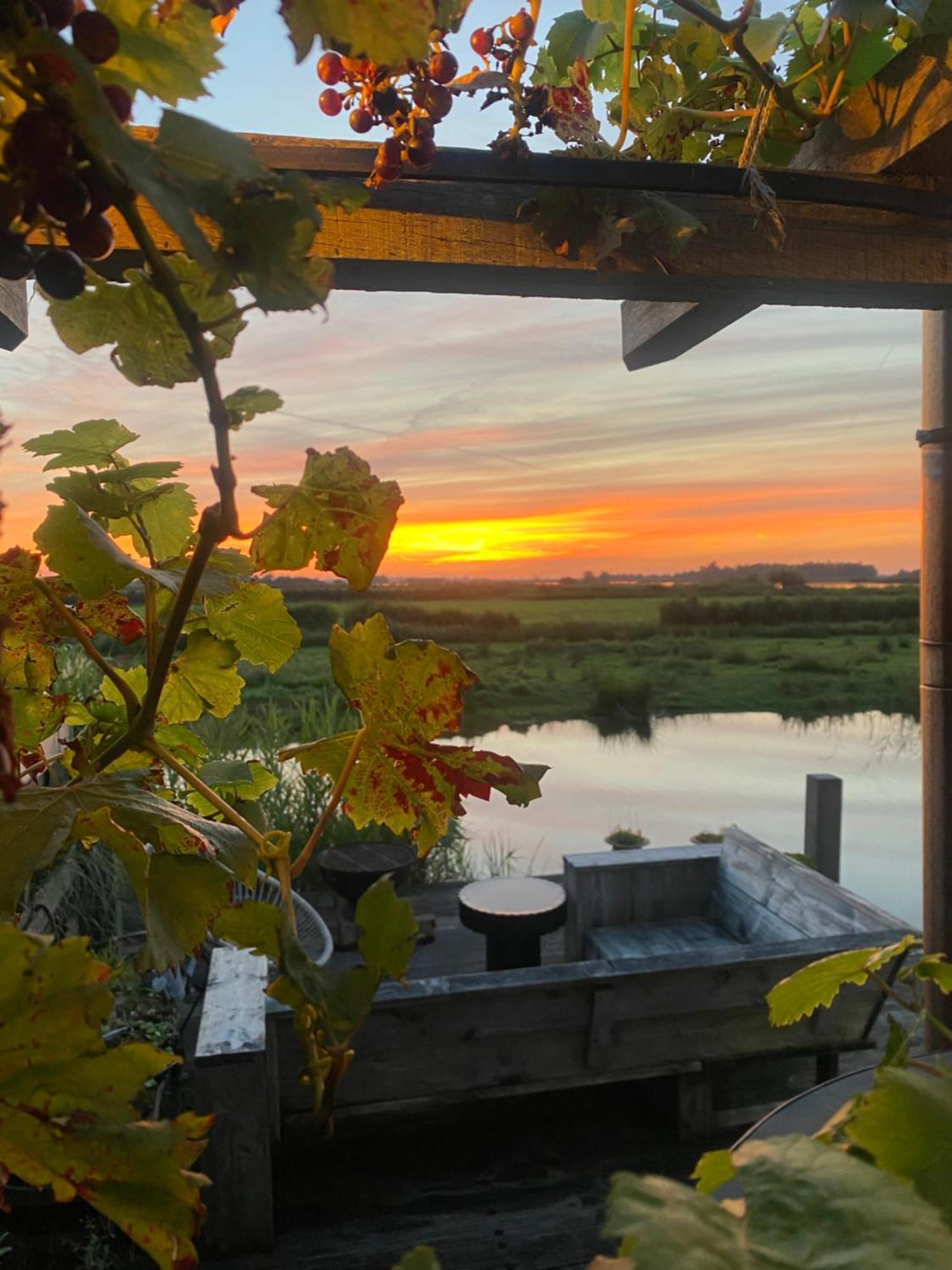 Romantic Dutch Hideaway Jisp